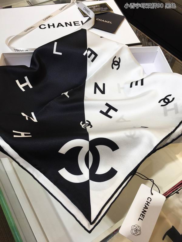 Chanel silk scarf 90X90cm E (6)