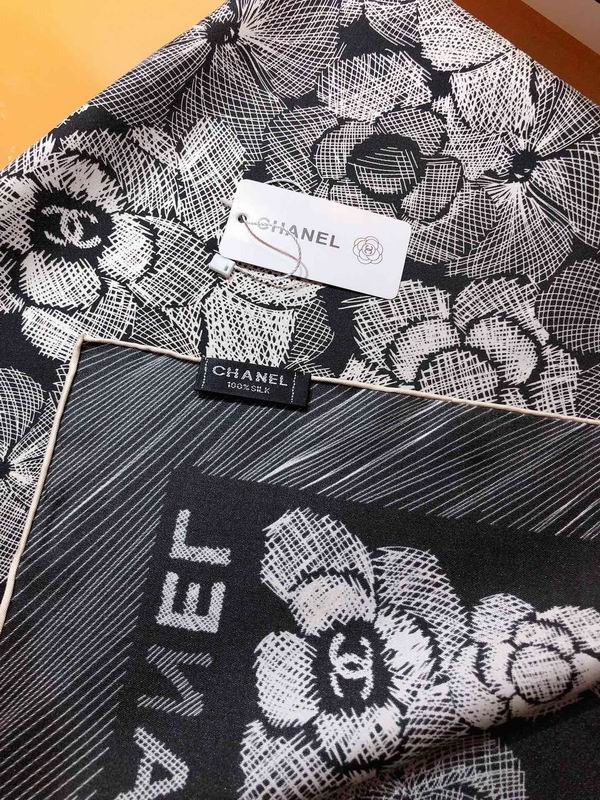 Chanel silk scarf 90X90cm E (6)