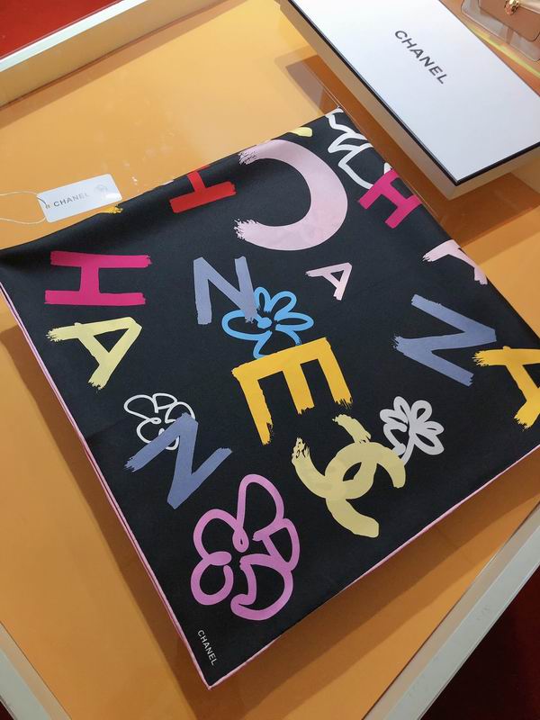 Chanel silk scarf 90X90cm E (6)