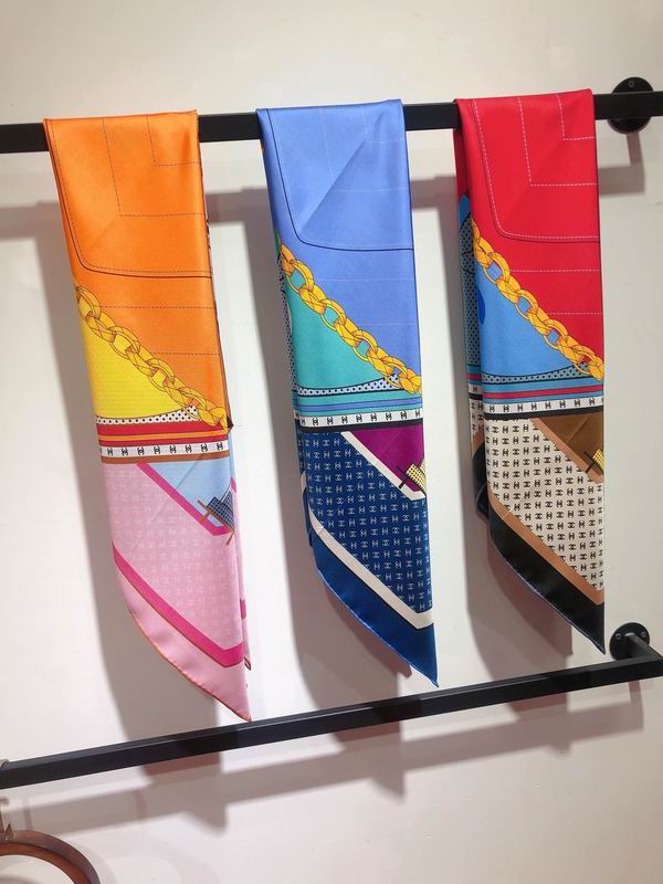 Chanel silk scarf 90X90cm E (6)
