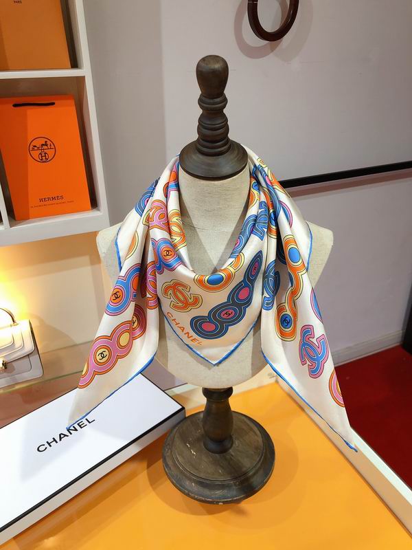 Chanel silk scarf 90X90cm E (7)
