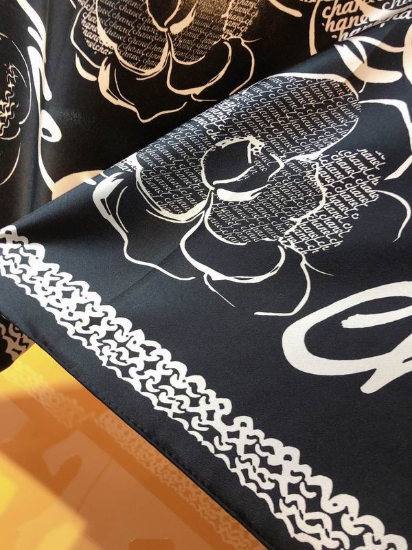 Chanel silk scarf 90X90cm E (7)