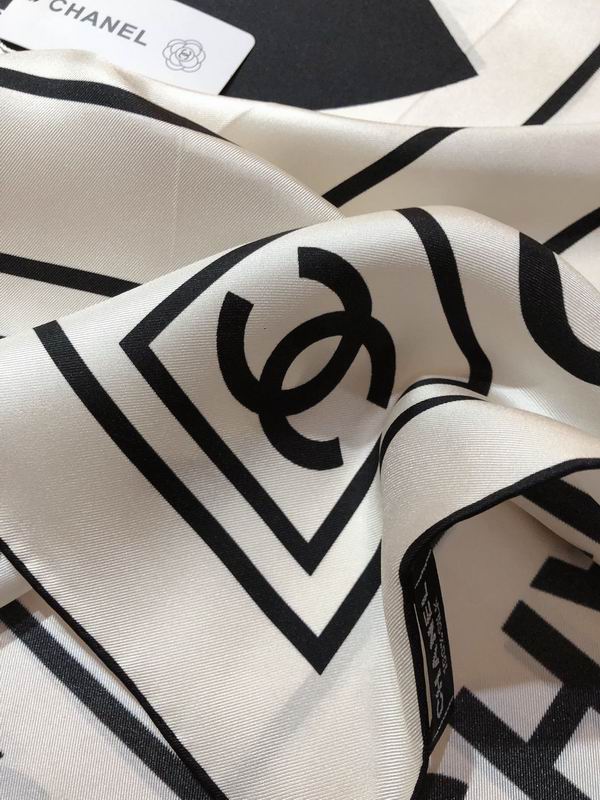 Chanel silk scarf 90X90cm E (8)