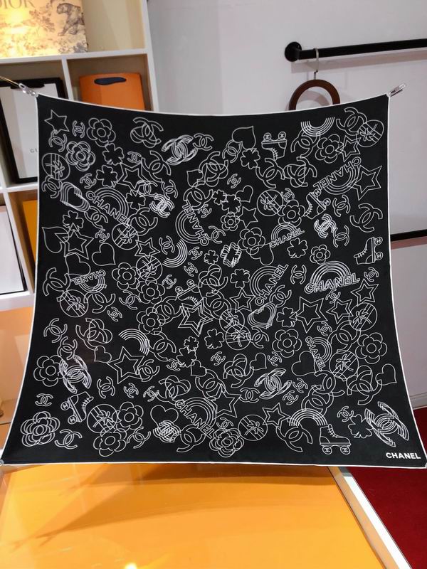 Chanel silk scarf 90X90cm E (8)