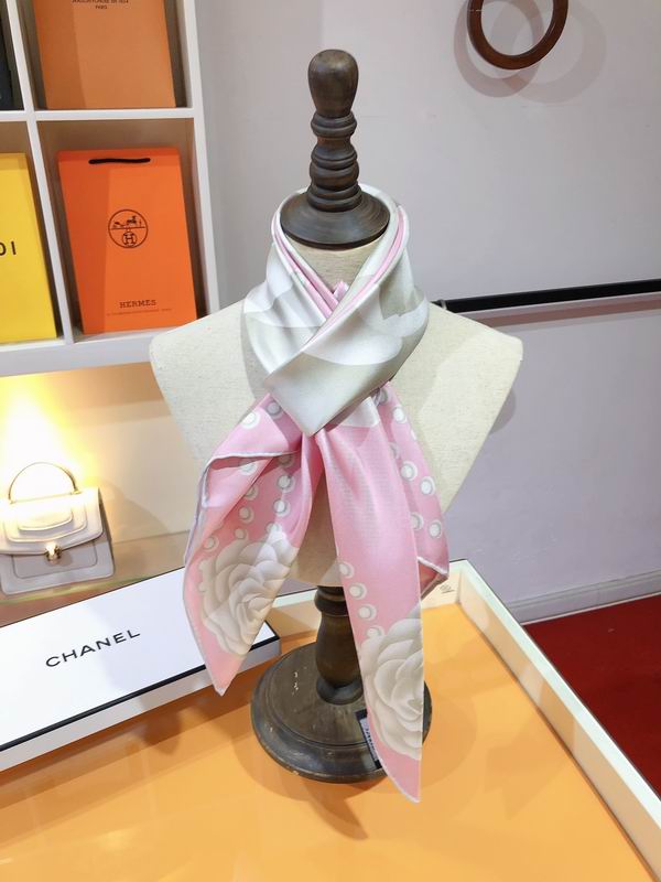 Chanel silk scarf 90X90cm E (9)