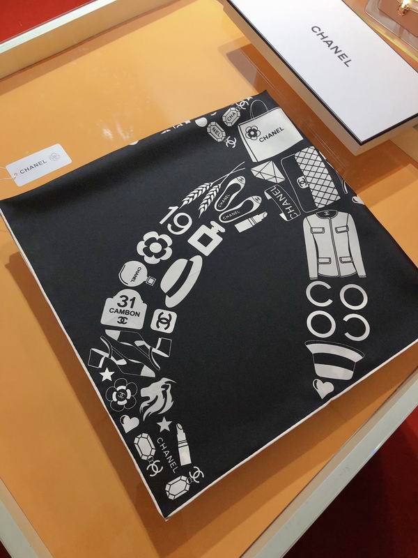 Chanel silk scarf 90X90cm E (9)