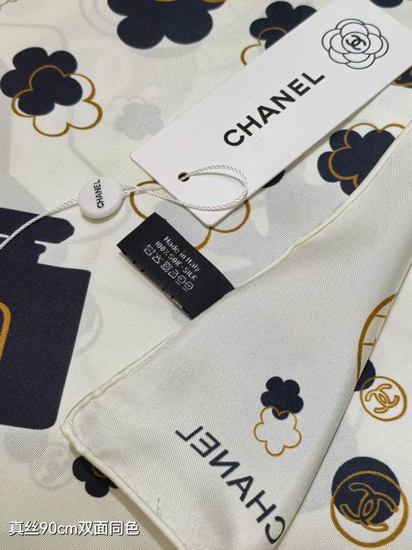 Chanel silk scarf 90X90cm E06 (3)