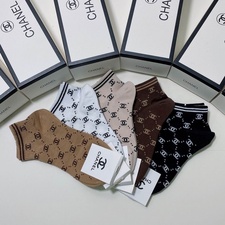 Chanel socks (3)