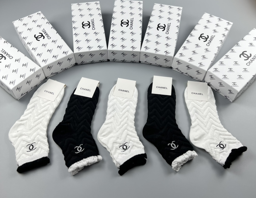 Chanel socks (9)