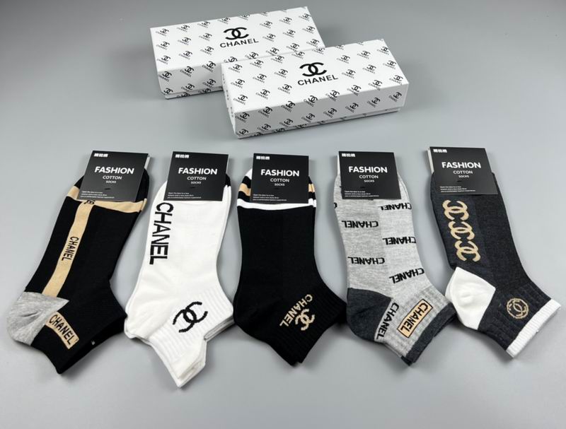 Chanel socks  (1)