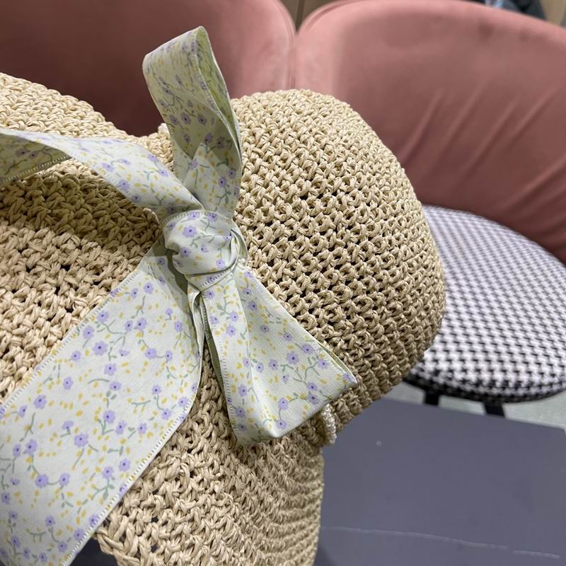 Chanel top hat (305)