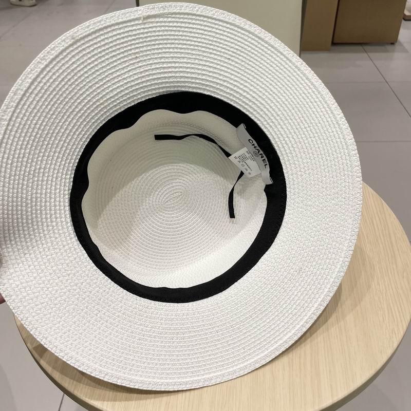 Chanel top hat (556)