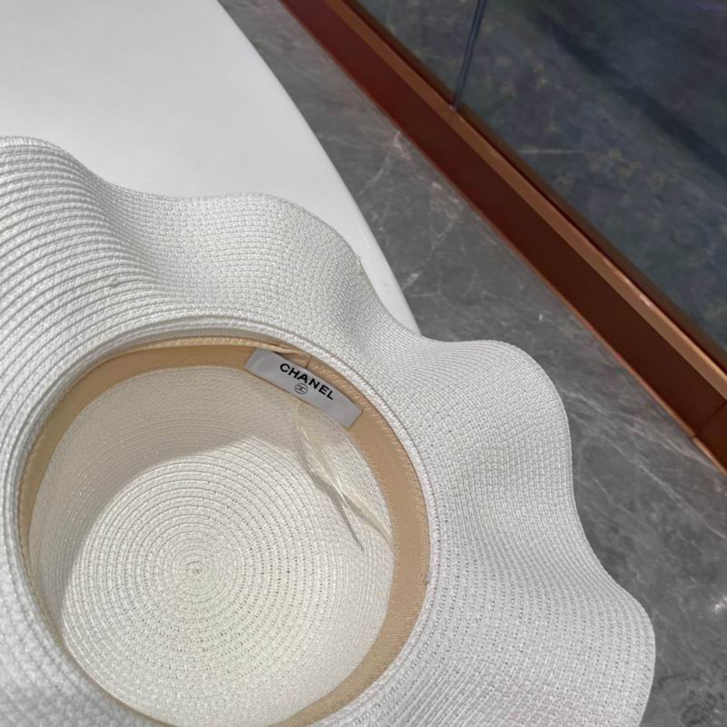 Chanel top hat (695)