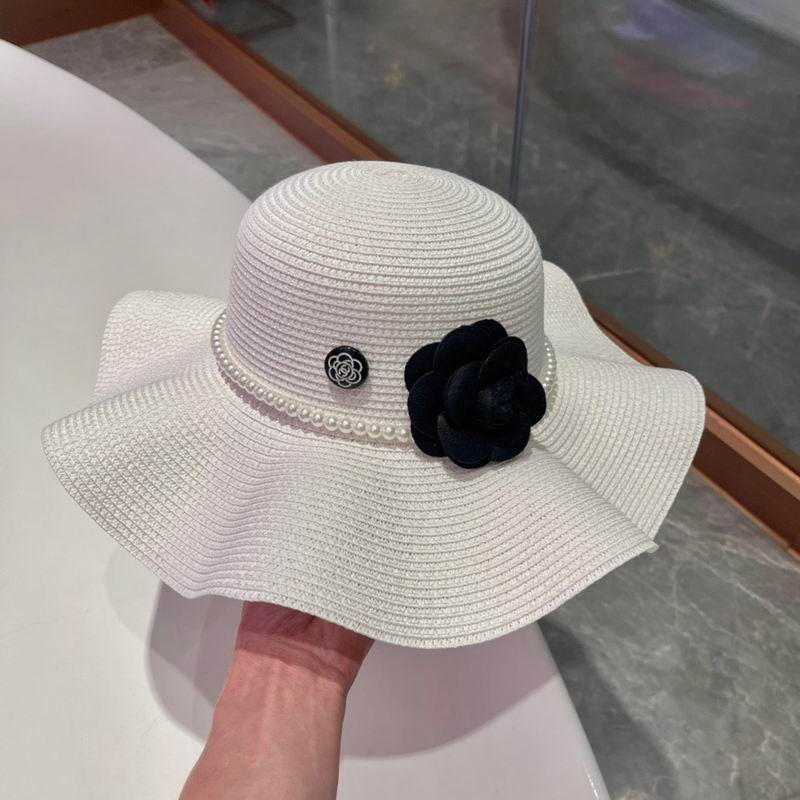 Chanel top hat (698)