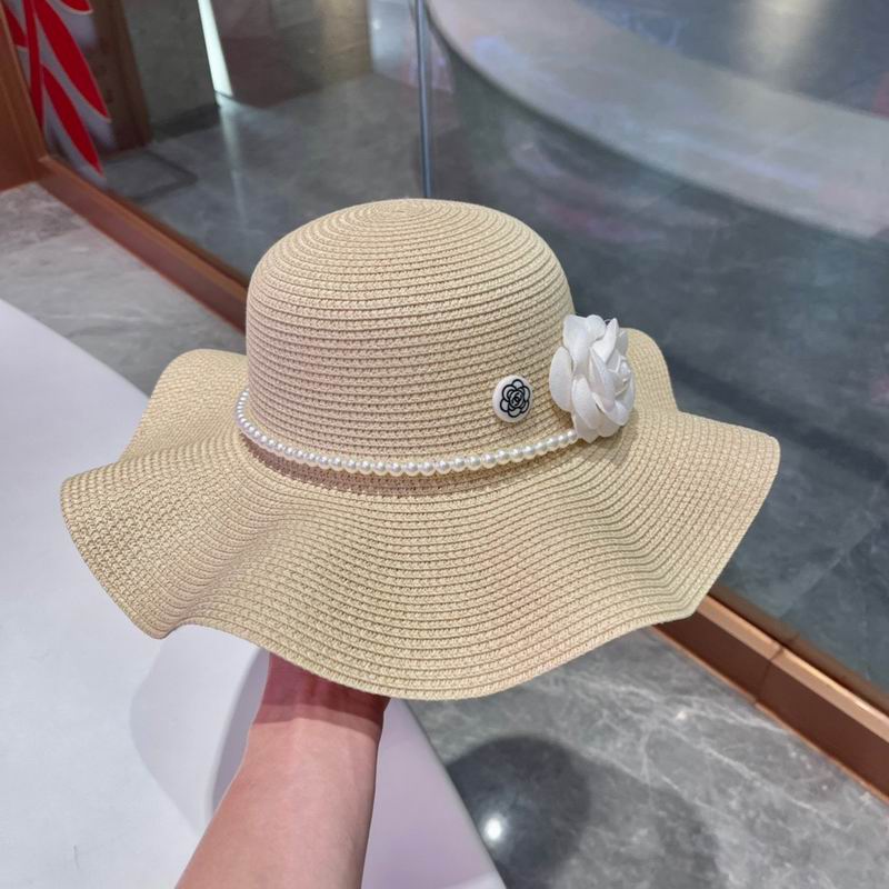 Chanel top hat (704)