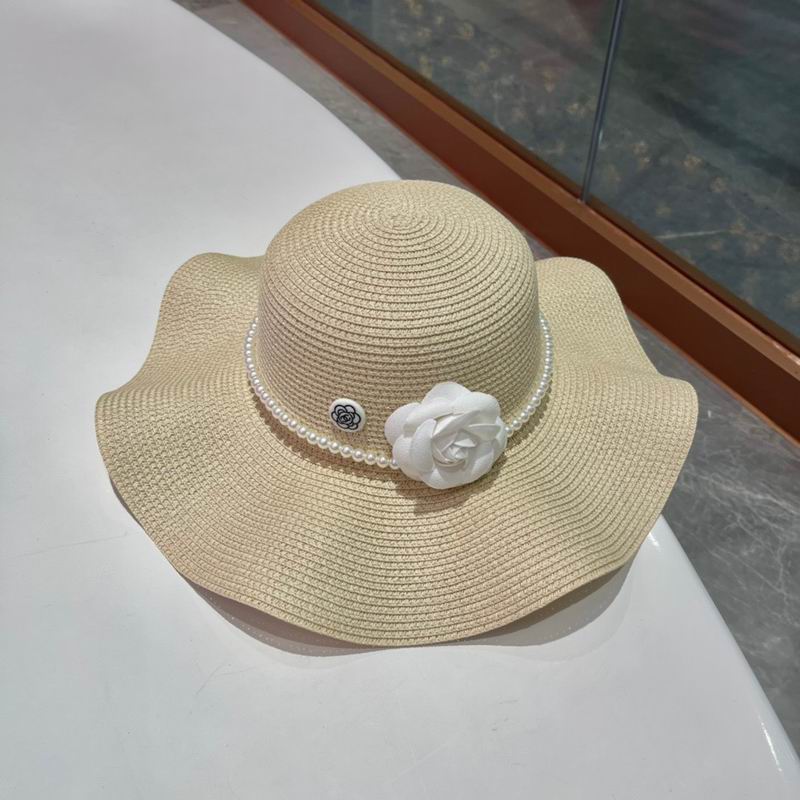 Chanel top hat (710)