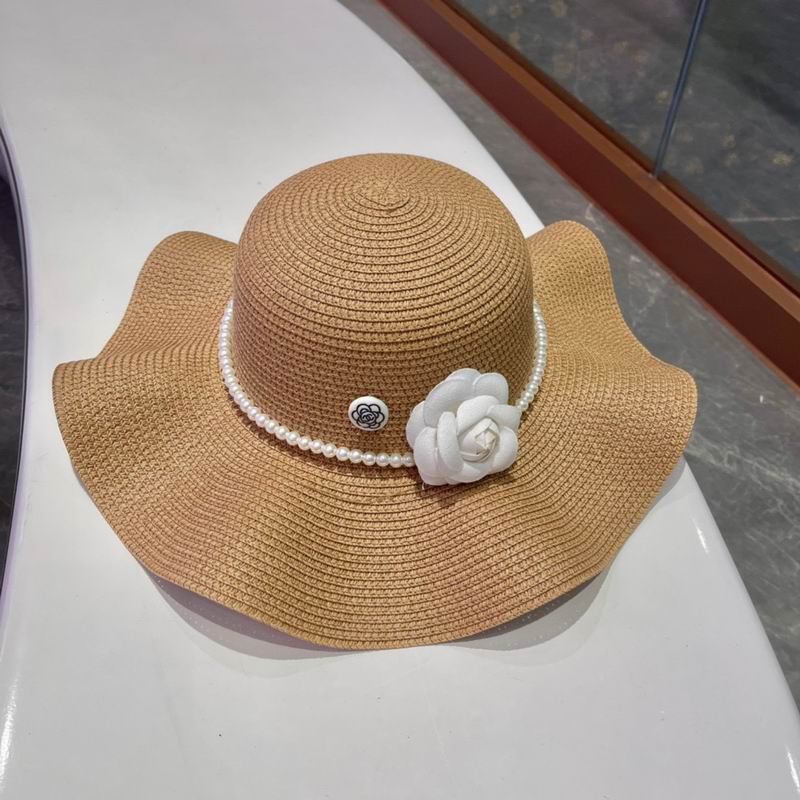 Chanel top hat (718)