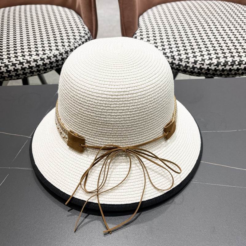 Chanel top hat (744)