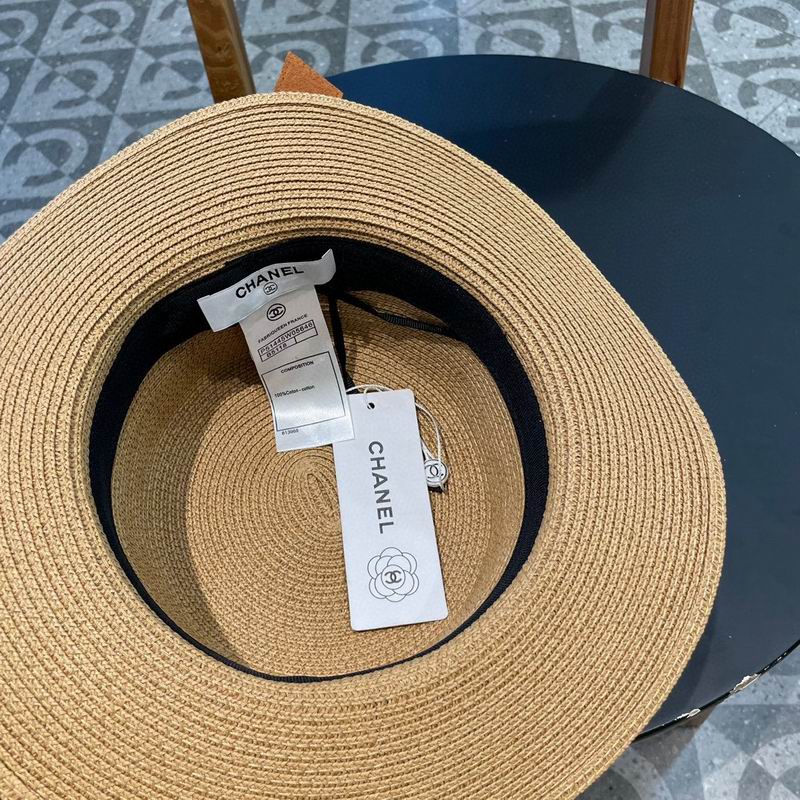 Chanel top hat (884)