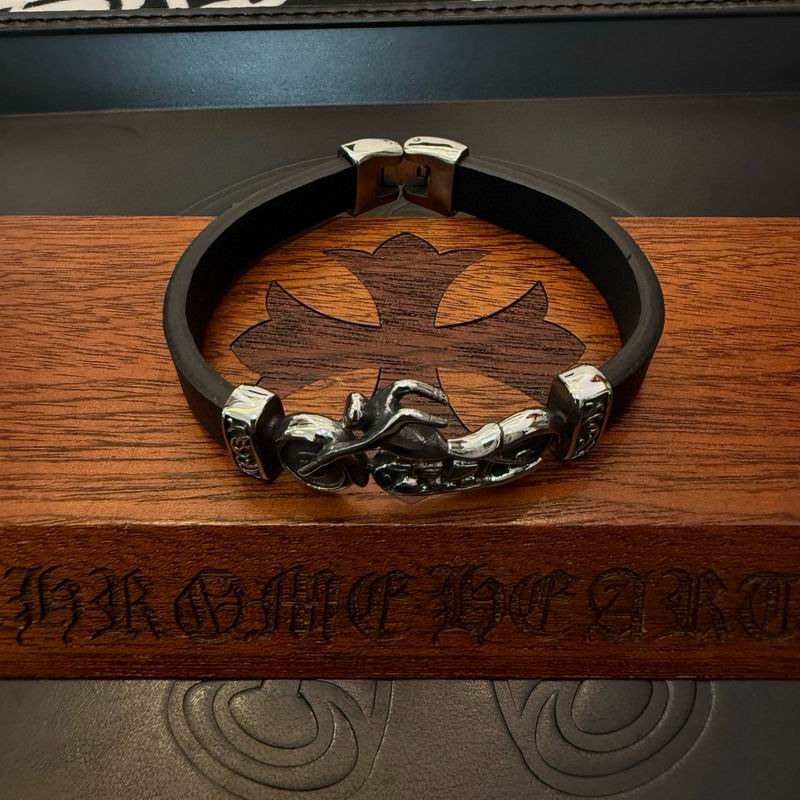 Chrome Hearts bracelet 05yxh89 (1)