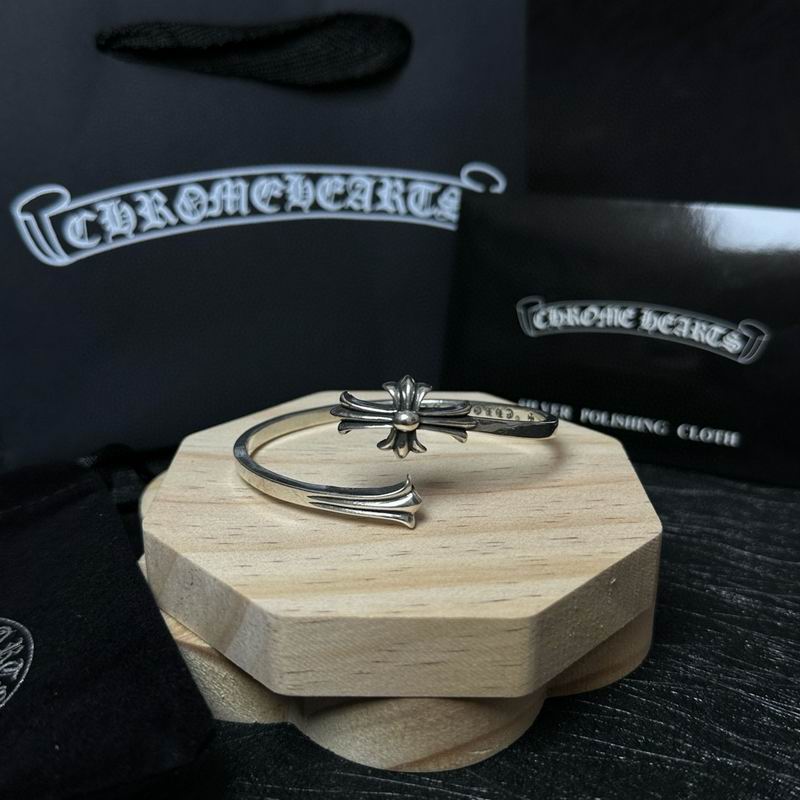 Chrome Hearts bracelet 06yxh46 (1)