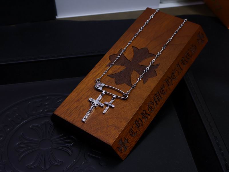 Chrome Hearts necklace 05yxh38 (4)