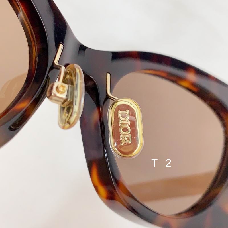 Dior 0716  54 16-145 b08