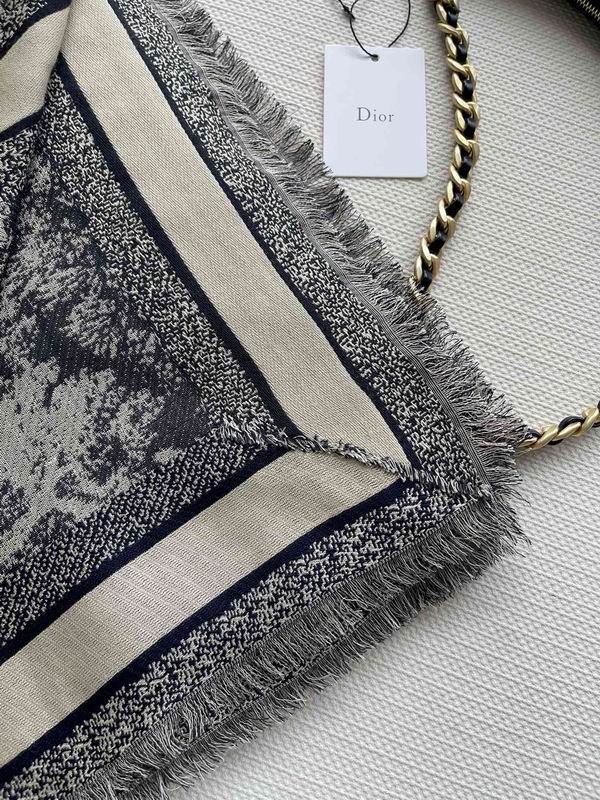Dior 140X140cm 42%真丝42%羊毛16%棉 E (12)