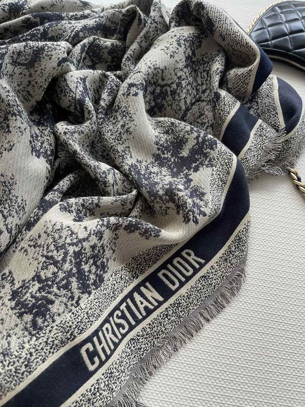 Dior 140X140cm 42%真丝42%羊毛16%棉 E (17)