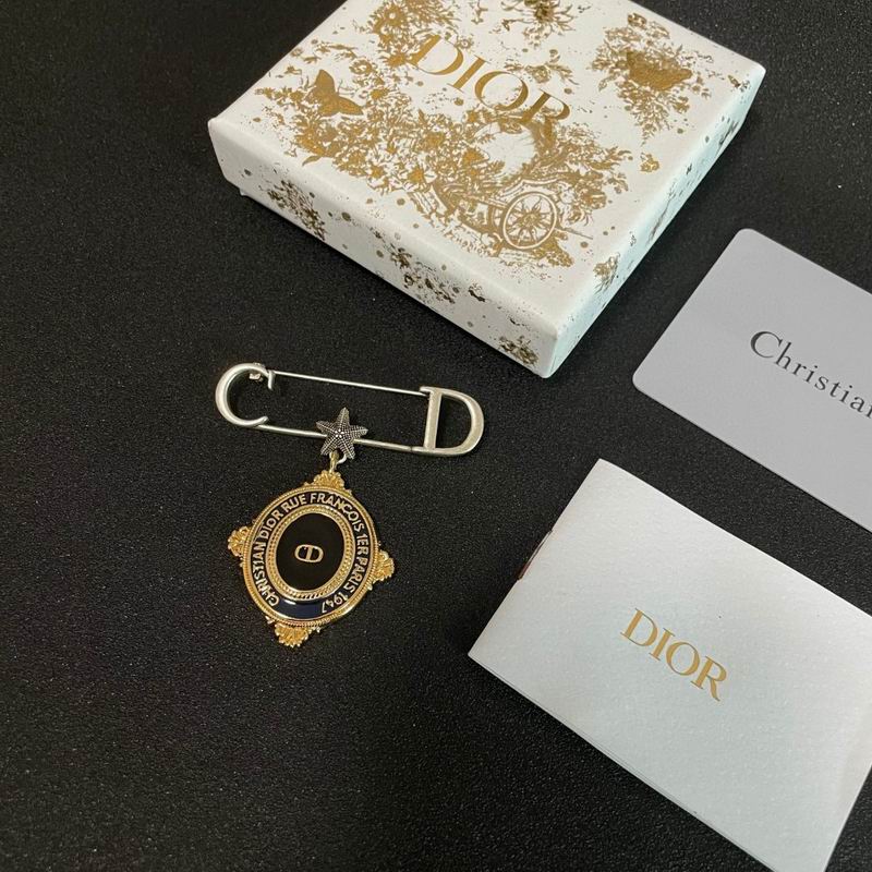 Dior Brooch 05yxh09 (5)