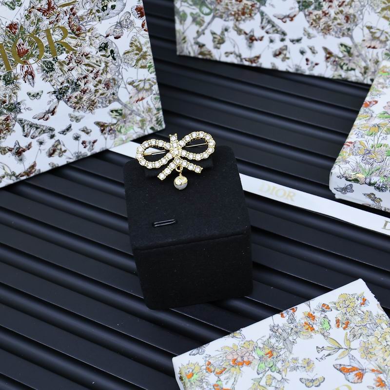 Dior Brooch 05yxh10 (5)