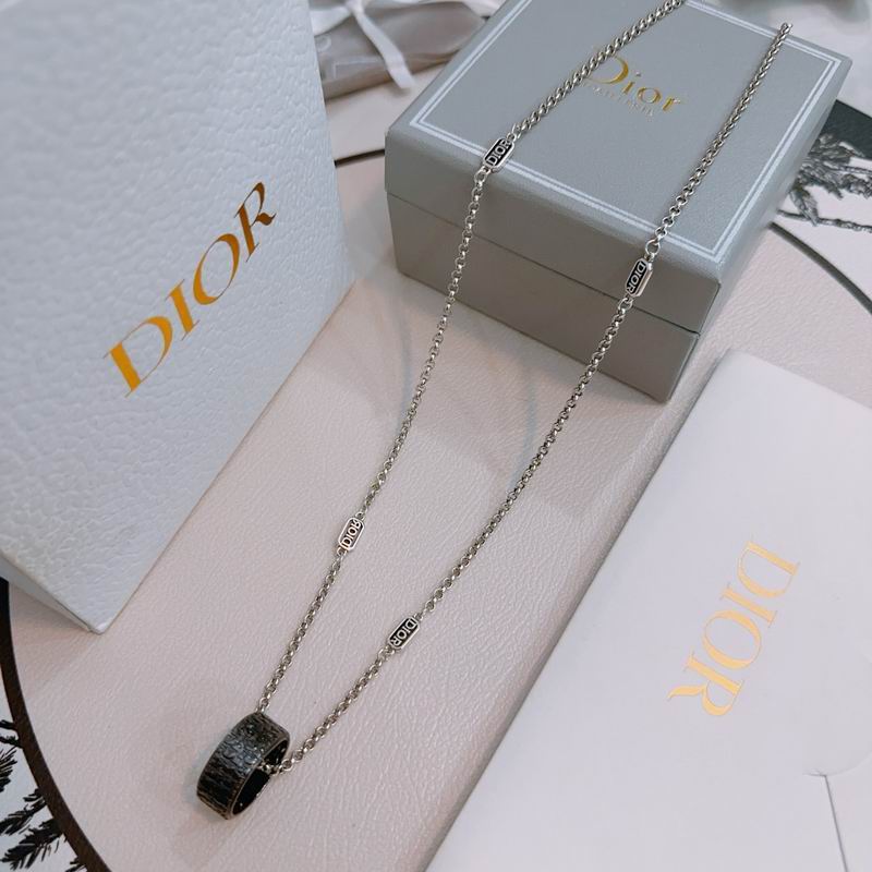 Dior Necklace 05yxh56 (2)