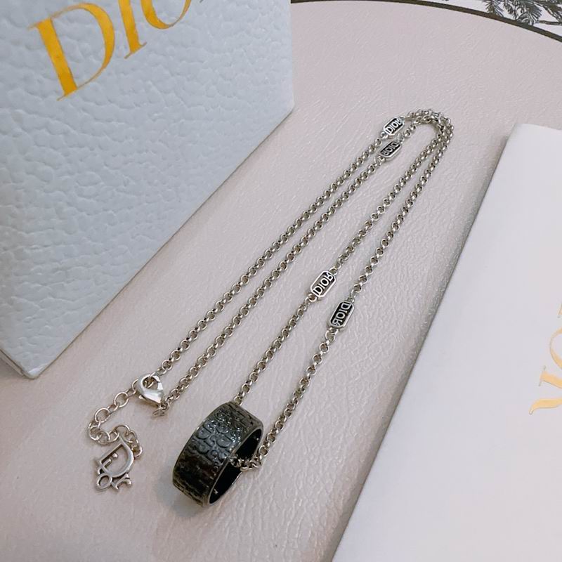 Dior Necklace 05yxh56 (3)