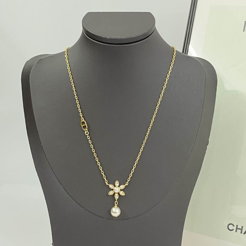 Dior Necklace 05yxh57 (2)