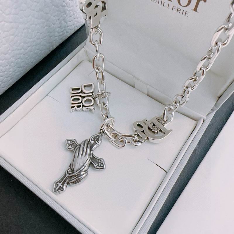 Dior Necklace 05yxh63 (3)
