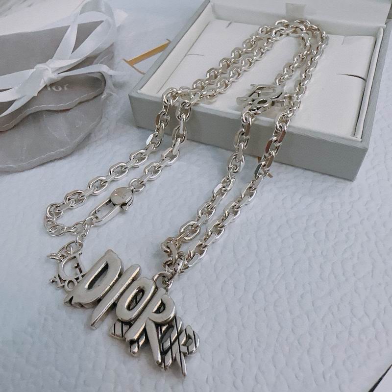 Dior Necklace 05yxh65 (2)