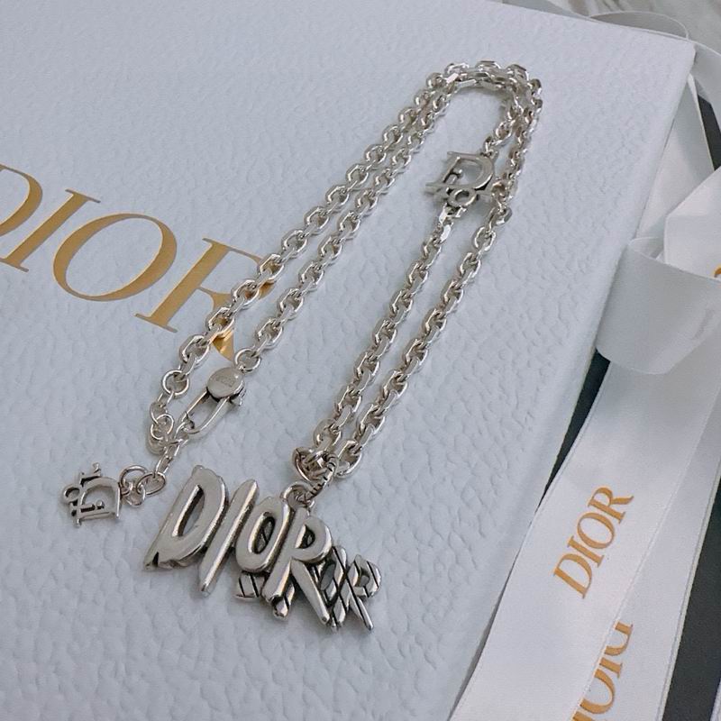 Dior Necklace 05yxh65 (3)