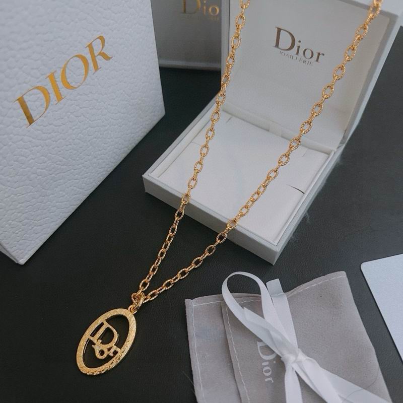 Dior Necklace 05yxh70 (1)