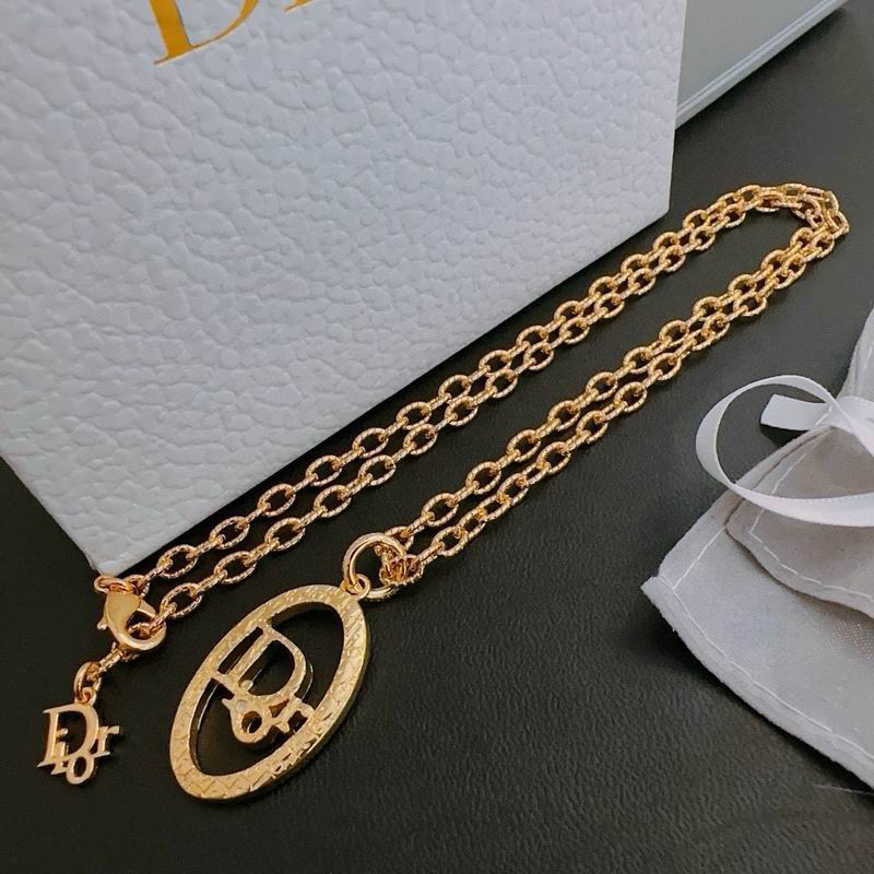 Dior Necklace 05yxh70 (2)