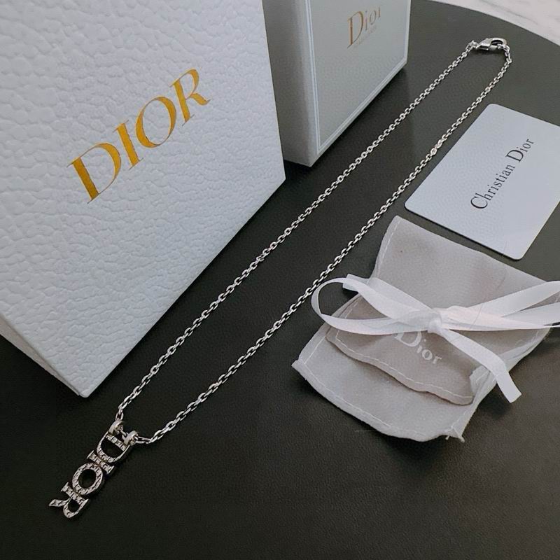 Dior Necklace 05yxh72 (2)