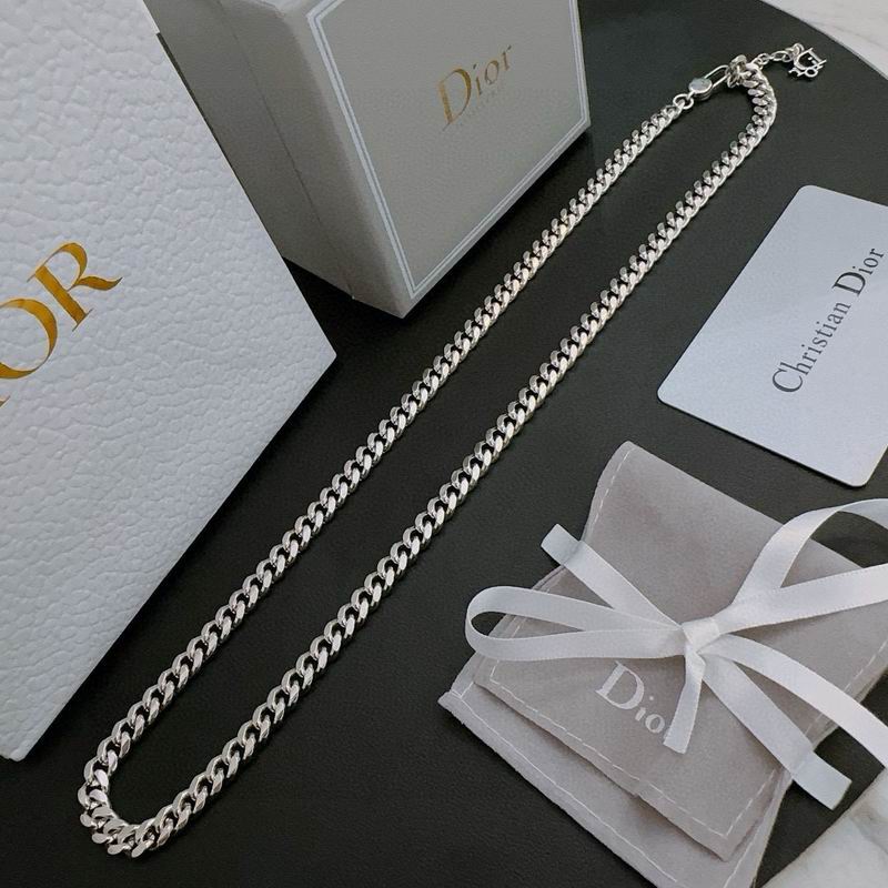 Dior Necklace 05yxh86 (4)