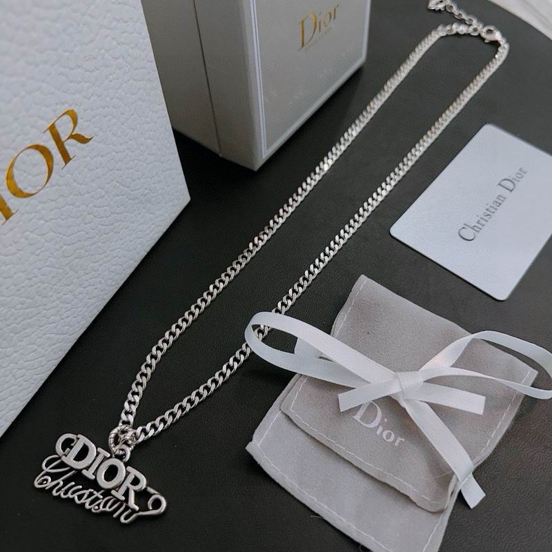 Dior Necklace 05yxh87 (2)