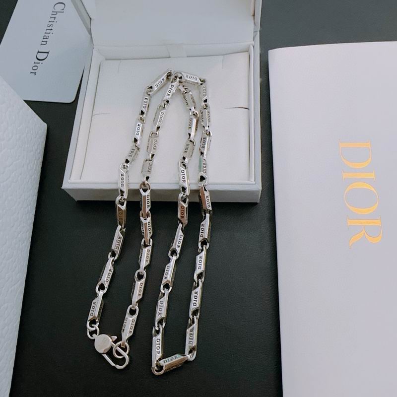 Dior Necklace 06yxh02 (3)
