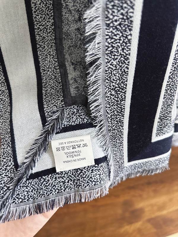 Dior Scarf 135X135cm 70%羊毛30%真丝 E08 (1)