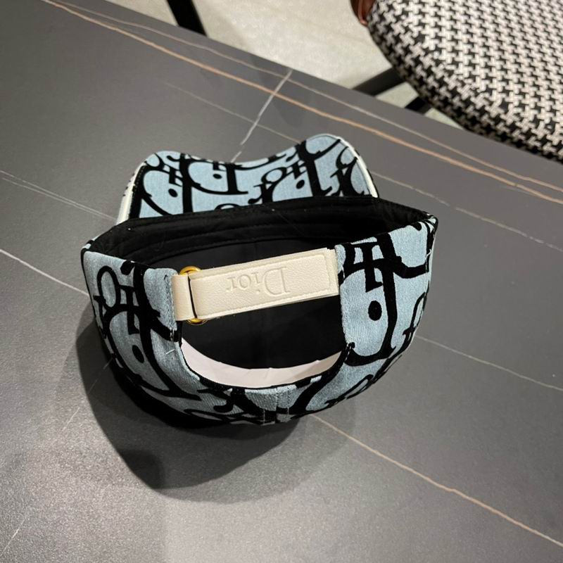 Dior cap (125)