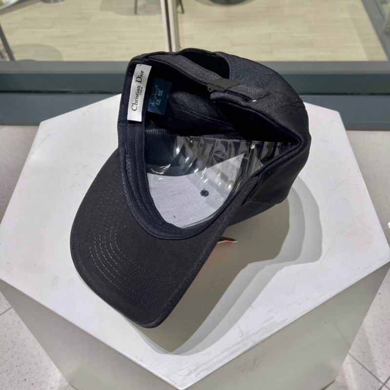 Dior cap (176)