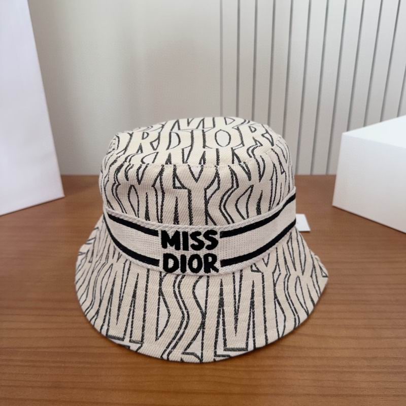 Dior hat dx (124)