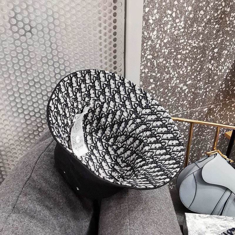 Dior hat dx (129)