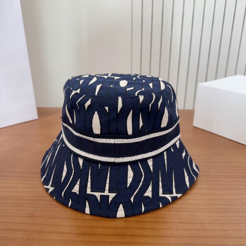 Dior hat dx (130)