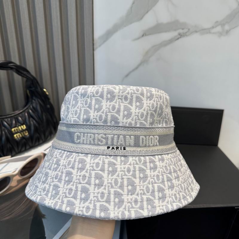 Dior hat dx (1805)